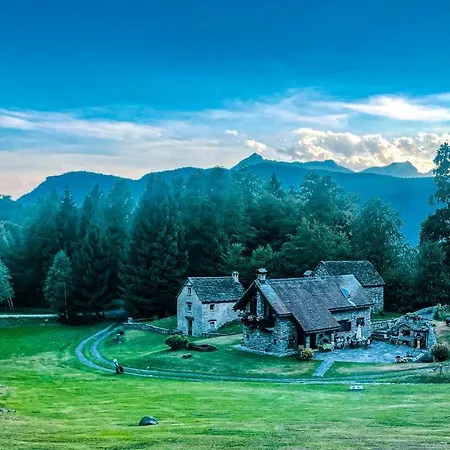Paradise Willa Crodo